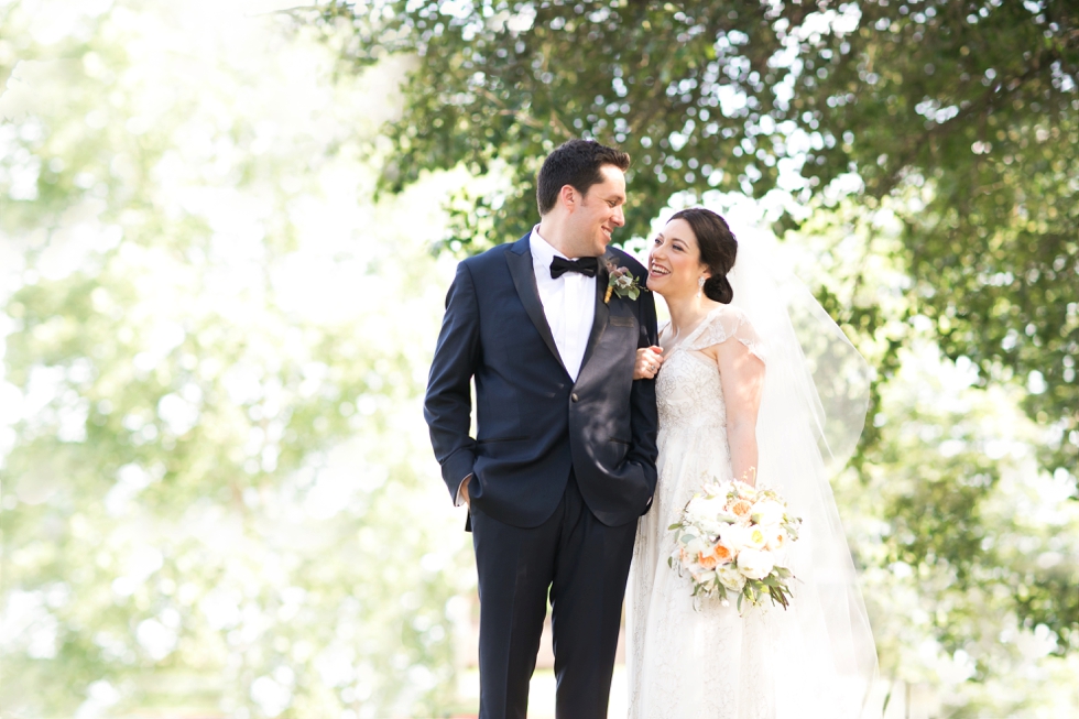 Philadelphia Wedding Photographer - Lovely Bride Philadelphia Wedding Dress