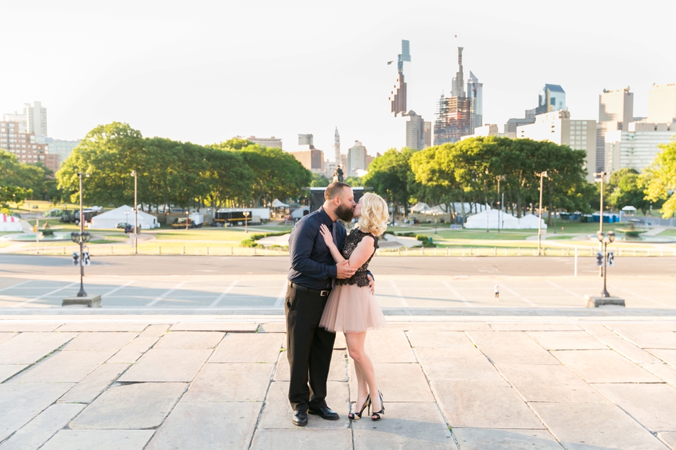 Sunrise Philadelphia engagement Photos at Center City Skyline