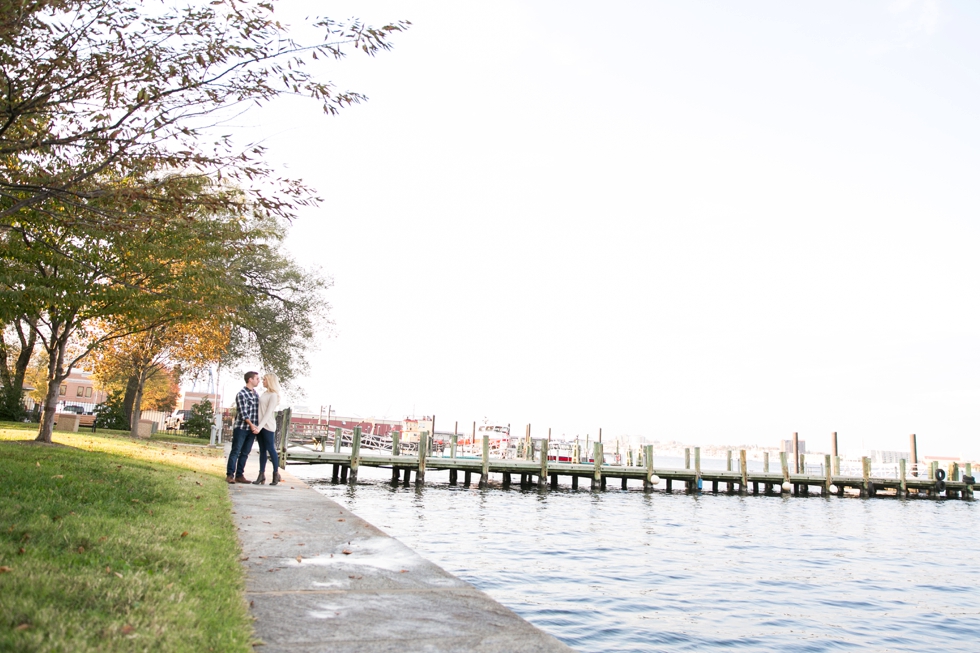 Fort McHenry baltimore engagement - Destination Engagement Photographer in Philadelphia PA