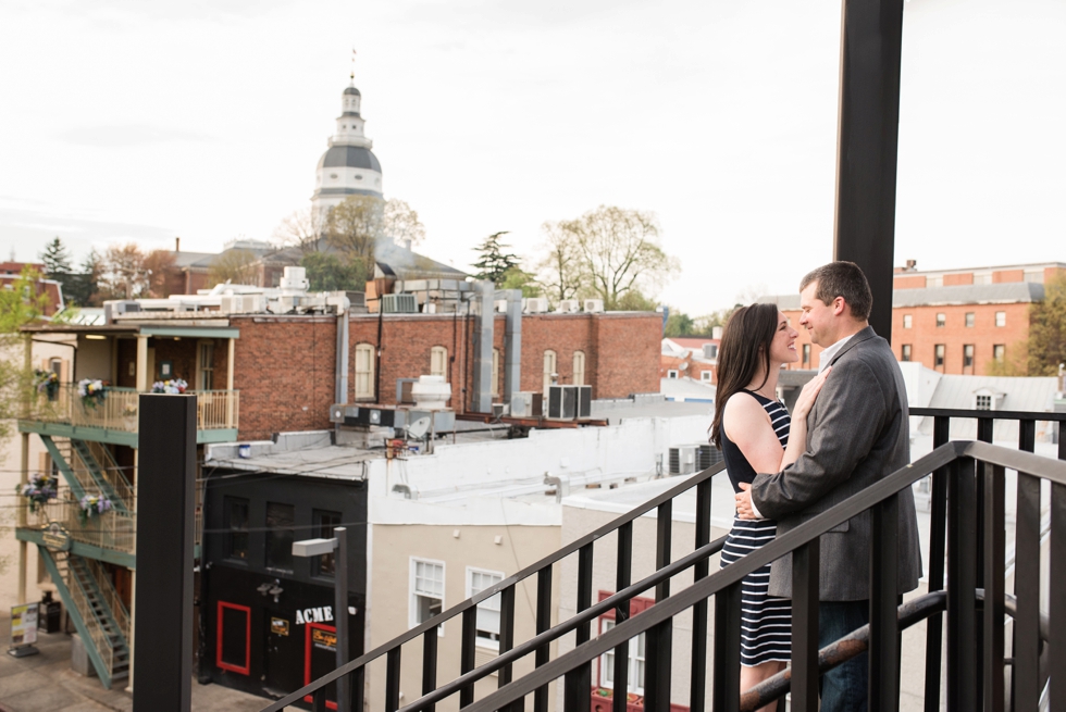 Traveling Engagement Photographer in Annapolis Maryland - Maryland State House