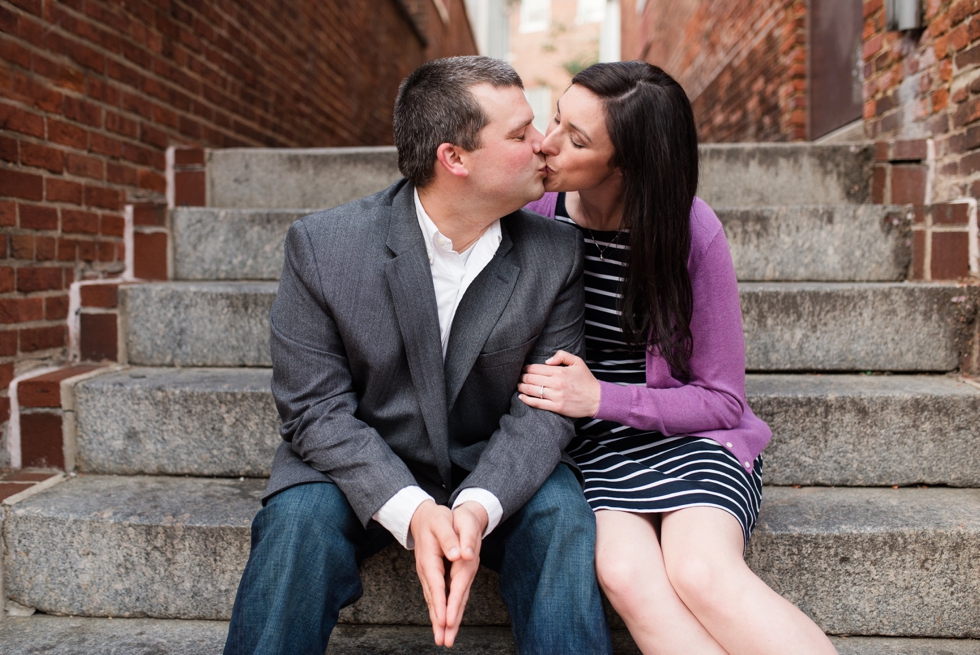 Traveling Engagement Photographer in Annapolis Maryland - Maryland State House