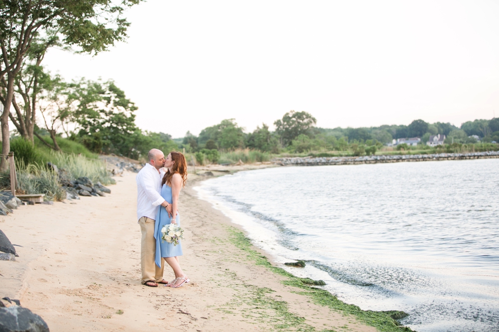 Chesapeake bay Beach Club Intimate Wedding - Little Shop of Flowers