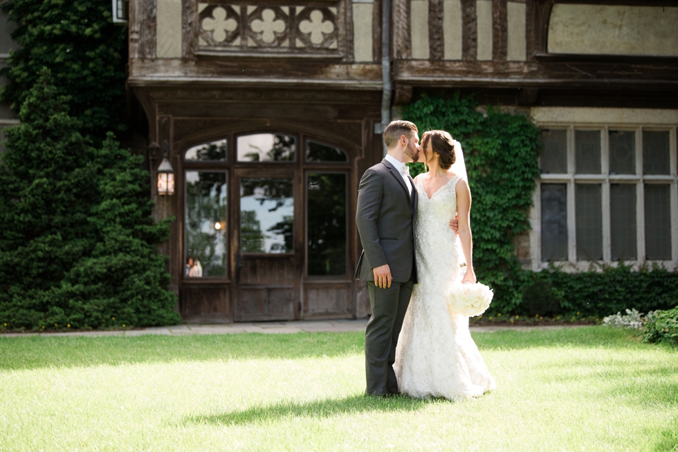 Skyland Manor Castle Wedding photos - Philadelphia wedding photographers