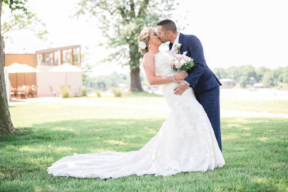 Wedding photographer from Philadelphia - Yacht Club spring Wedding