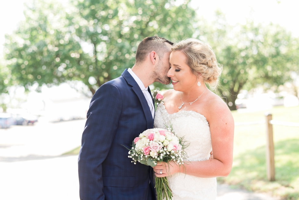 Philadelphia Wedding photographer - Yacht Club spring Wedding