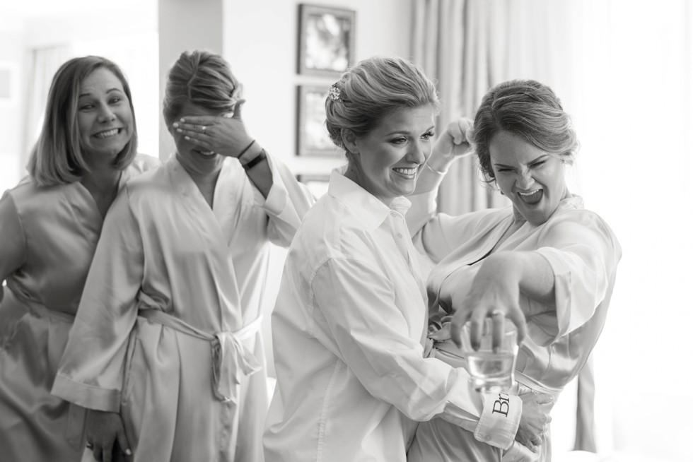 Bridal prep at Marriott Waterfront Baltimore Harbor wedding