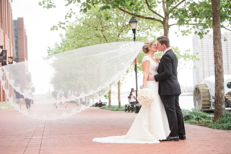 Wedding couple on the baltimore harbor at Marriott Waterfront