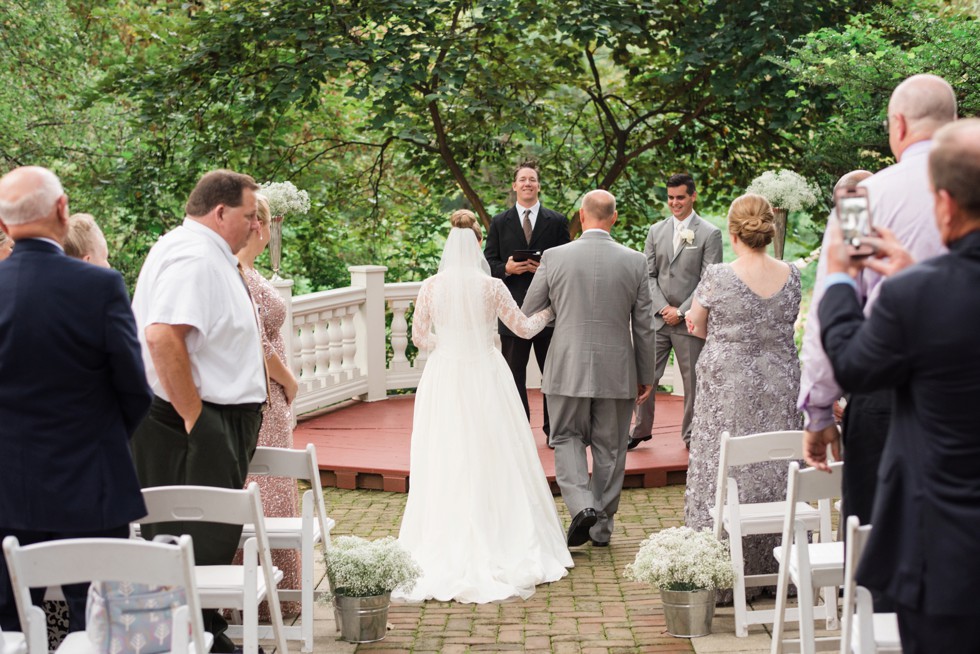 Elkridge Furnace Inn wedding ceremony in the garden