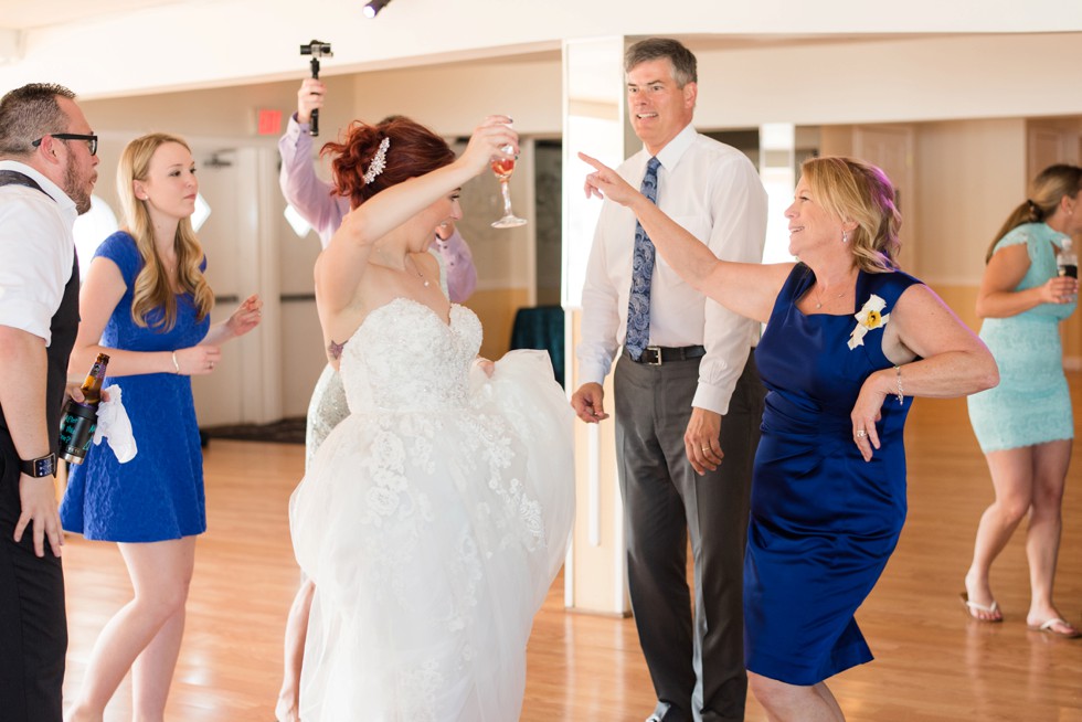 Reception dancing photos at wedding in Philadelphia