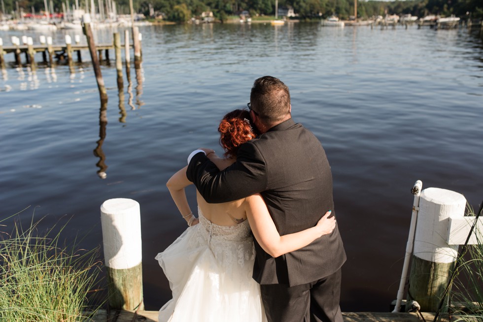 Couple portraits at Anchor Inn wedding on the bay