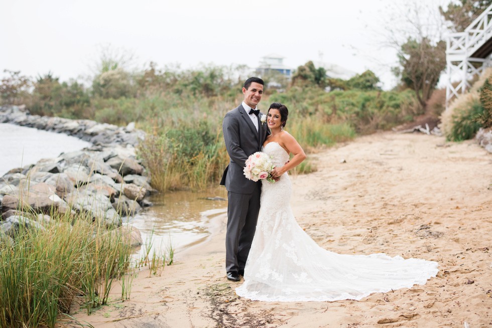 Fall wedding photos on the beach at the Chesapeake Bay Beach Club