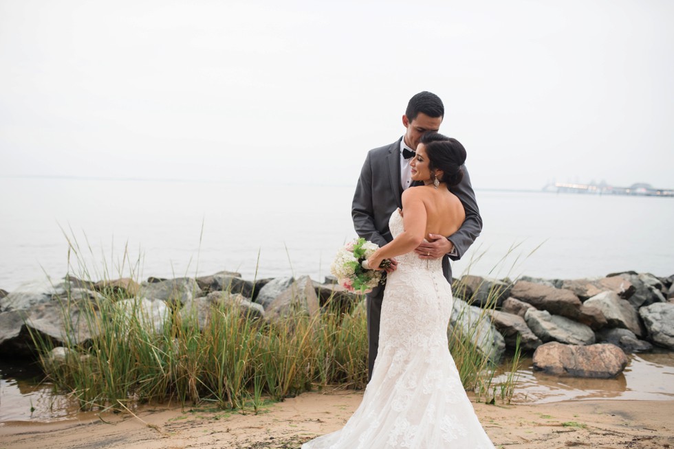 Fall wedding photos on the beach at the Chesapeake Bay Beach Club