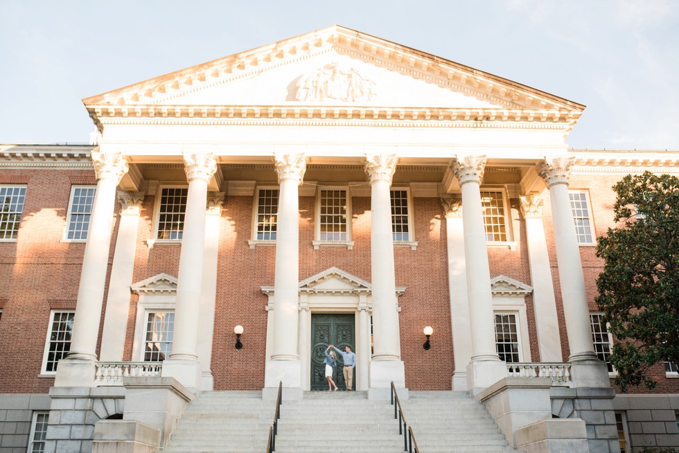 engagement photos at the Maryland State House