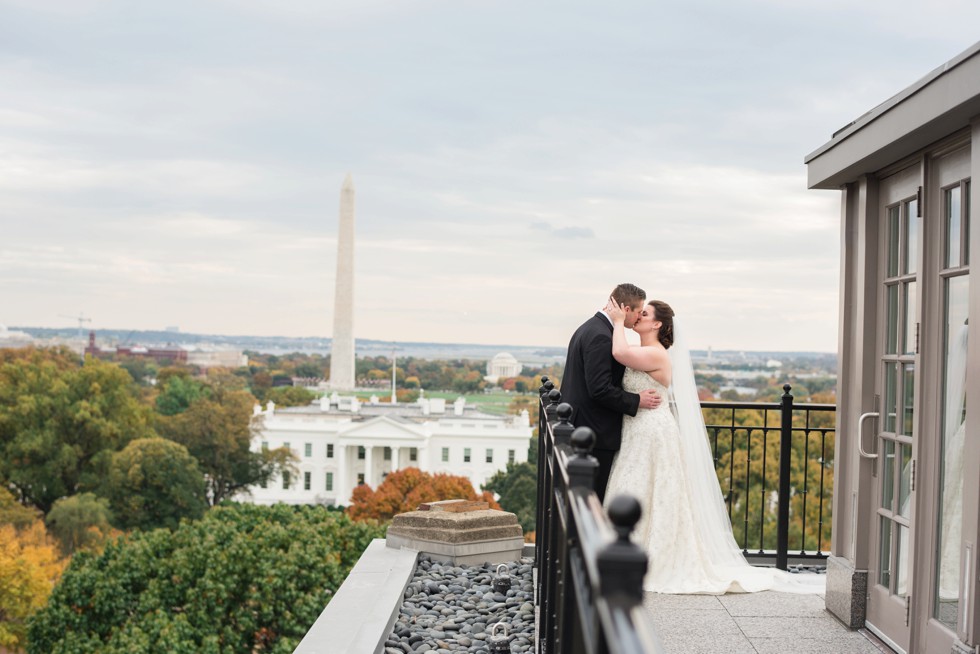 Hay Adams hotel view of the White House with bride and groom coordinated by Lauryn Prattes Events