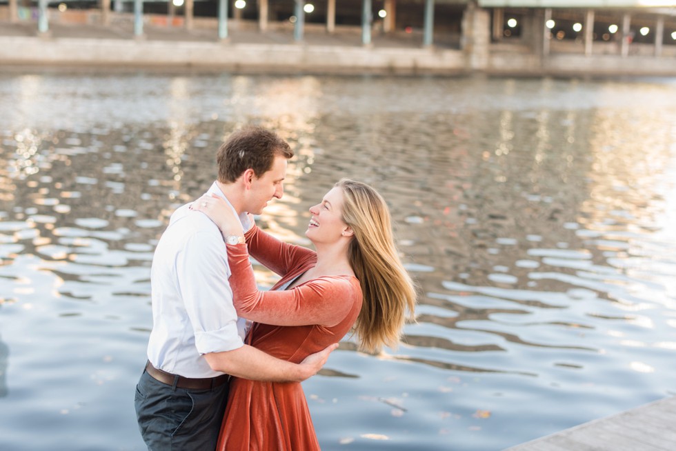 Schuylkill River Philadelphia engagement photos