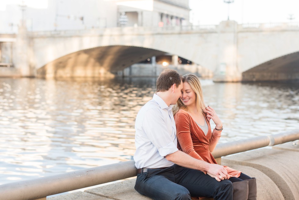 Schuylkill River park Philadelphia fall engagement photos