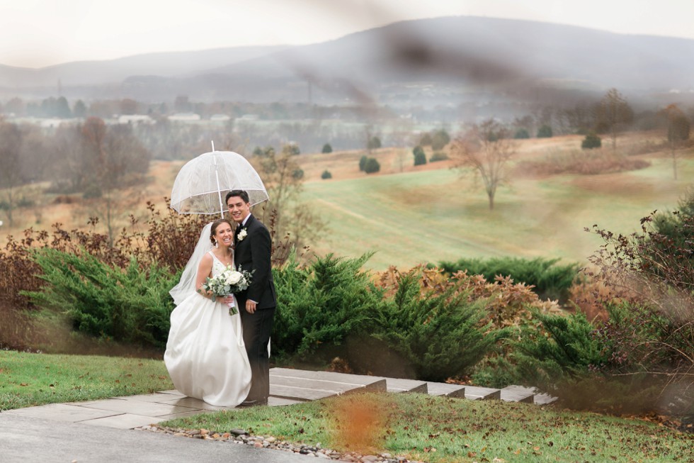 rainy winter wedding on mountain in Frederick