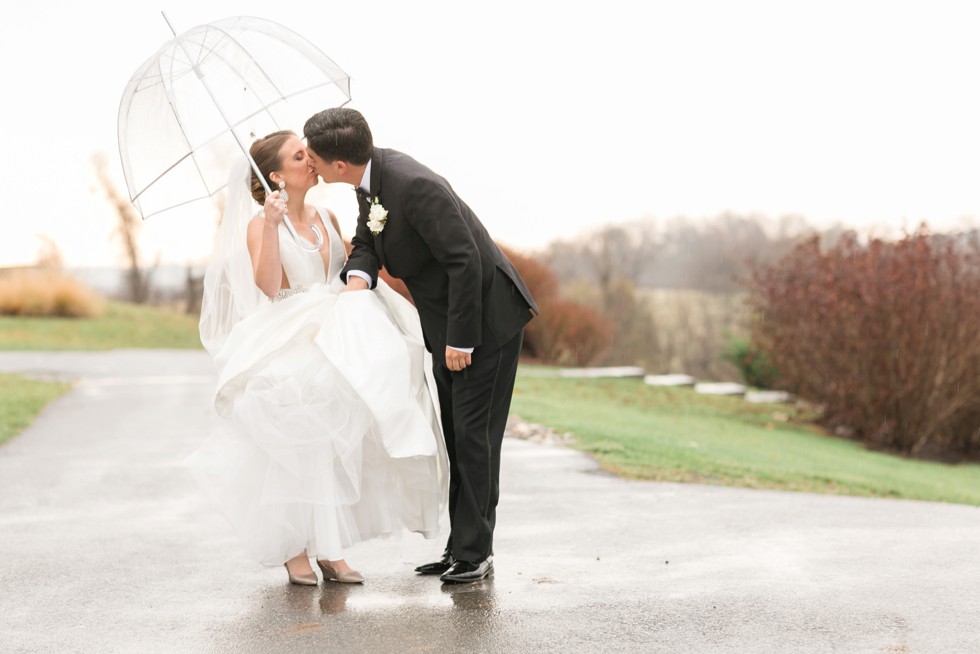 rainy winter mountain wedding in Frederick