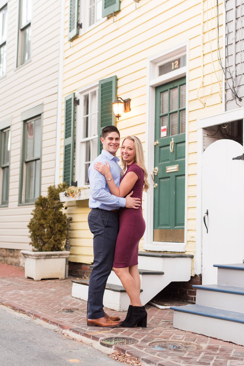 charming annapolis street engagement photo