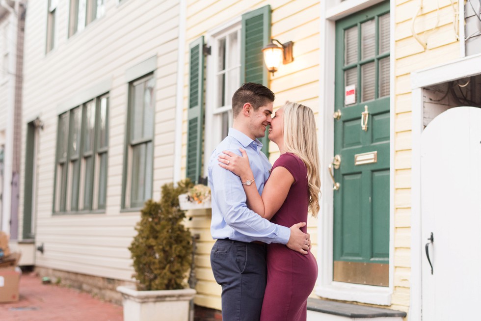 charming annapolis street engagement photo