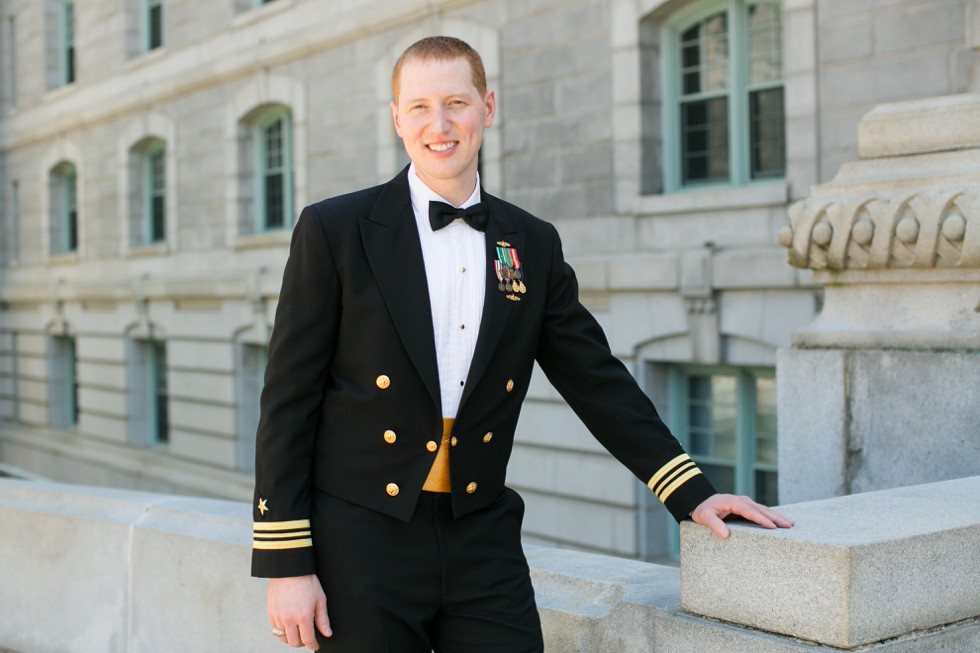 US Naval Academy Bancroft Hall groom photo