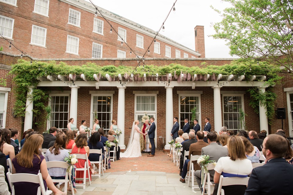 The Tidewater Inn garden courtyard ceremony