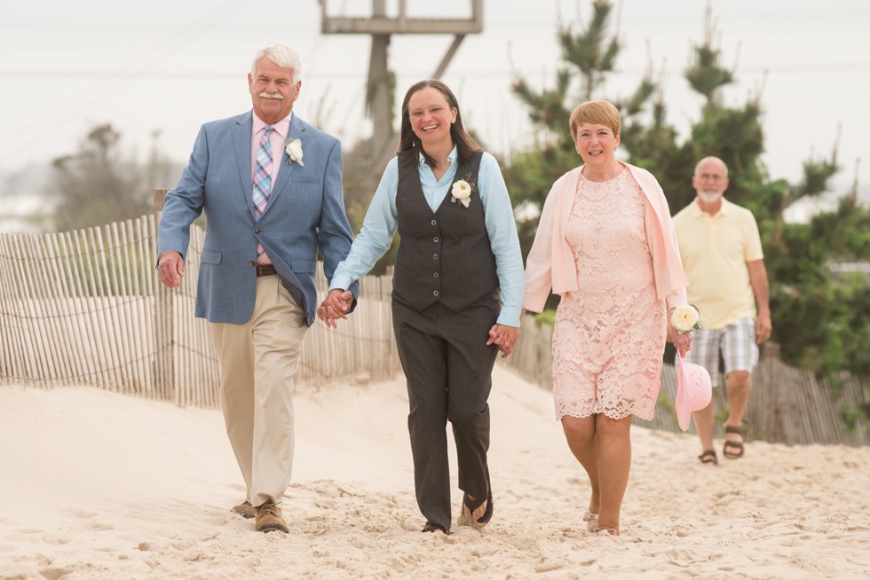 Delaware Brides beach wedding ceremony