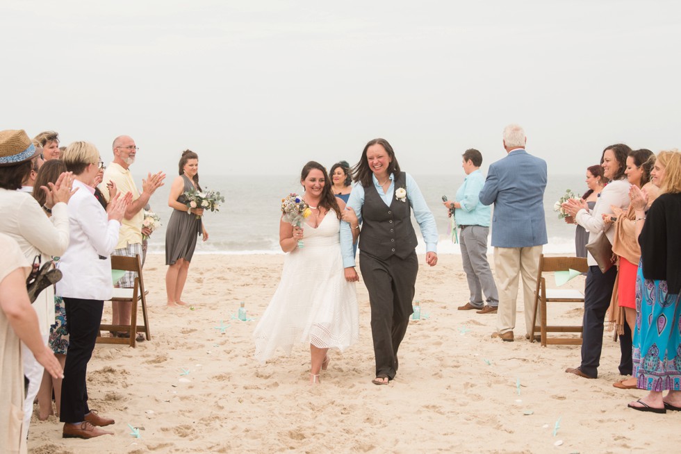 Delaware Brides beach wedding ceremony