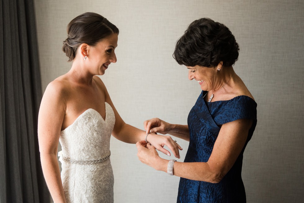 bride getting ready at Le Meridien