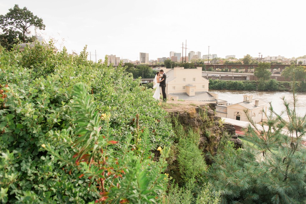 Philly wedding couple photos overlooking Waterworks Cescaphe