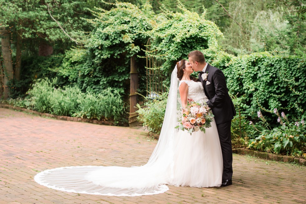 Holly Hedge Estate Wedding in New Hope PA | Arielle & Surge - Carly ...