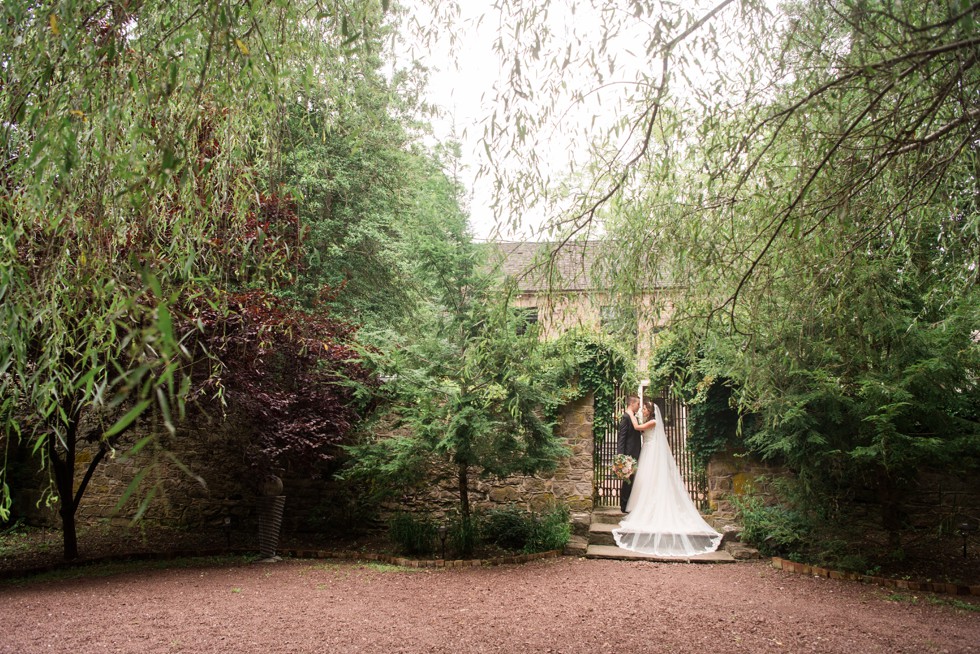 Holly Hedge estate New Hope PA wedding photo