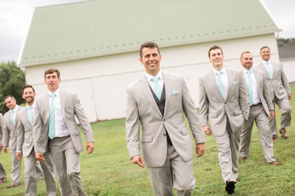 Maryland Farm wedding party at Friendly Farm