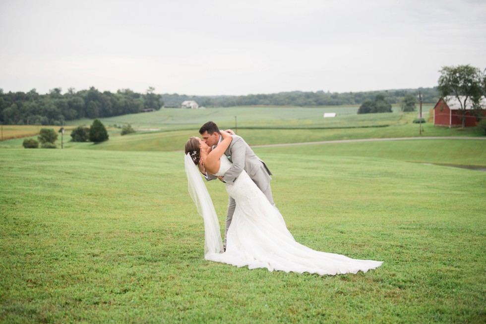 Friendly Farm wedding photos