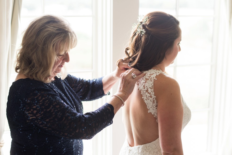 bride getting ready at The Inn at the Chesapeake Bay Beach club