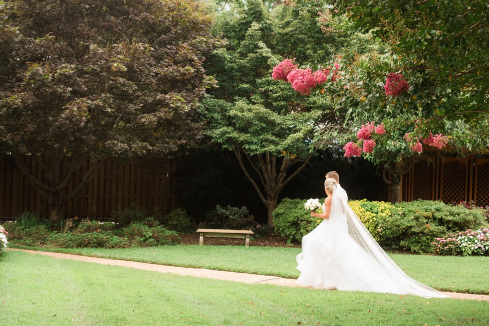 Superintendent's garden USNA bride and groom photos