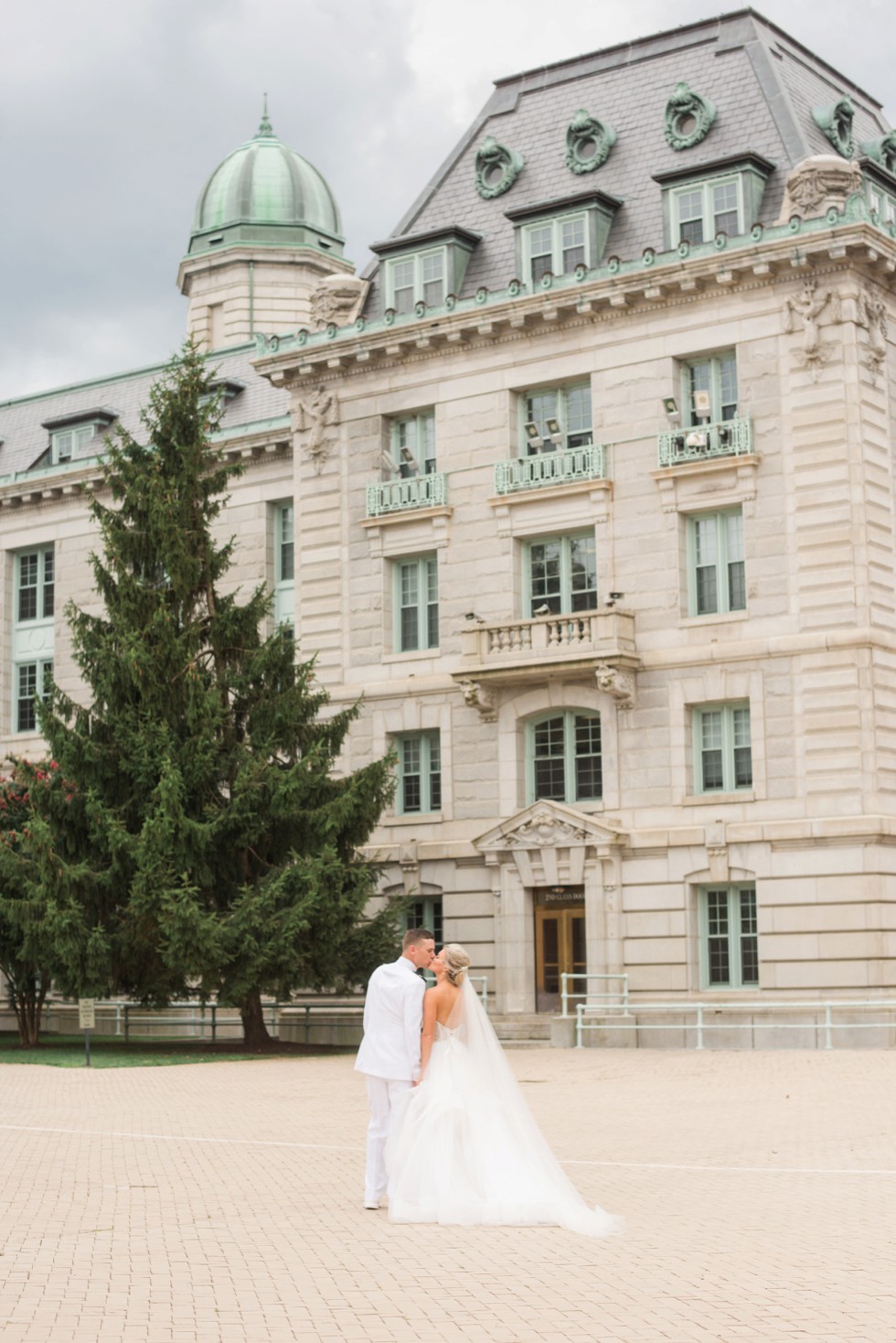 Bancroft Hall bride and groom photos