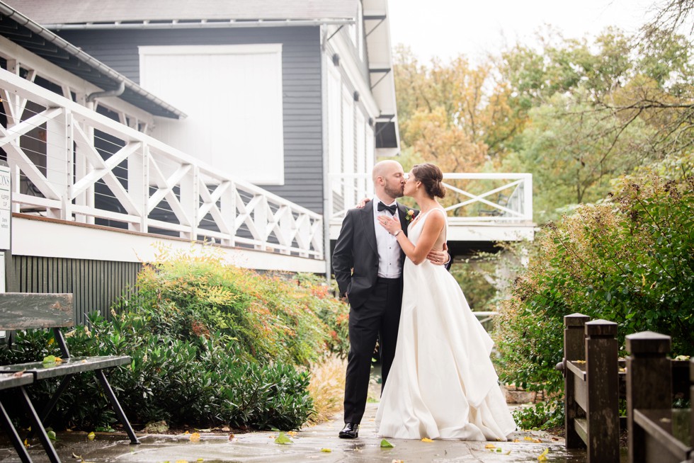 Sherwood Forest Clubhouse fall Wedding photos