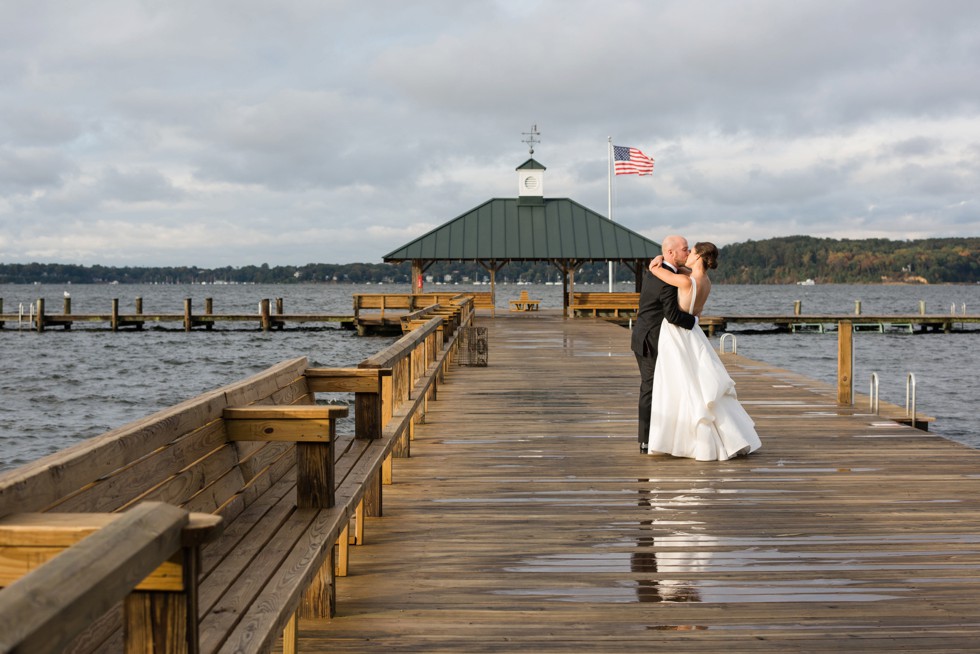 Sherwood Forest Clubhouse waterfront Wedding photos