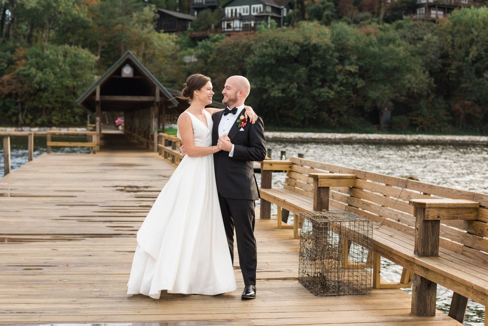 Sherwood Forest Clubhouse waterfront Wedding photos