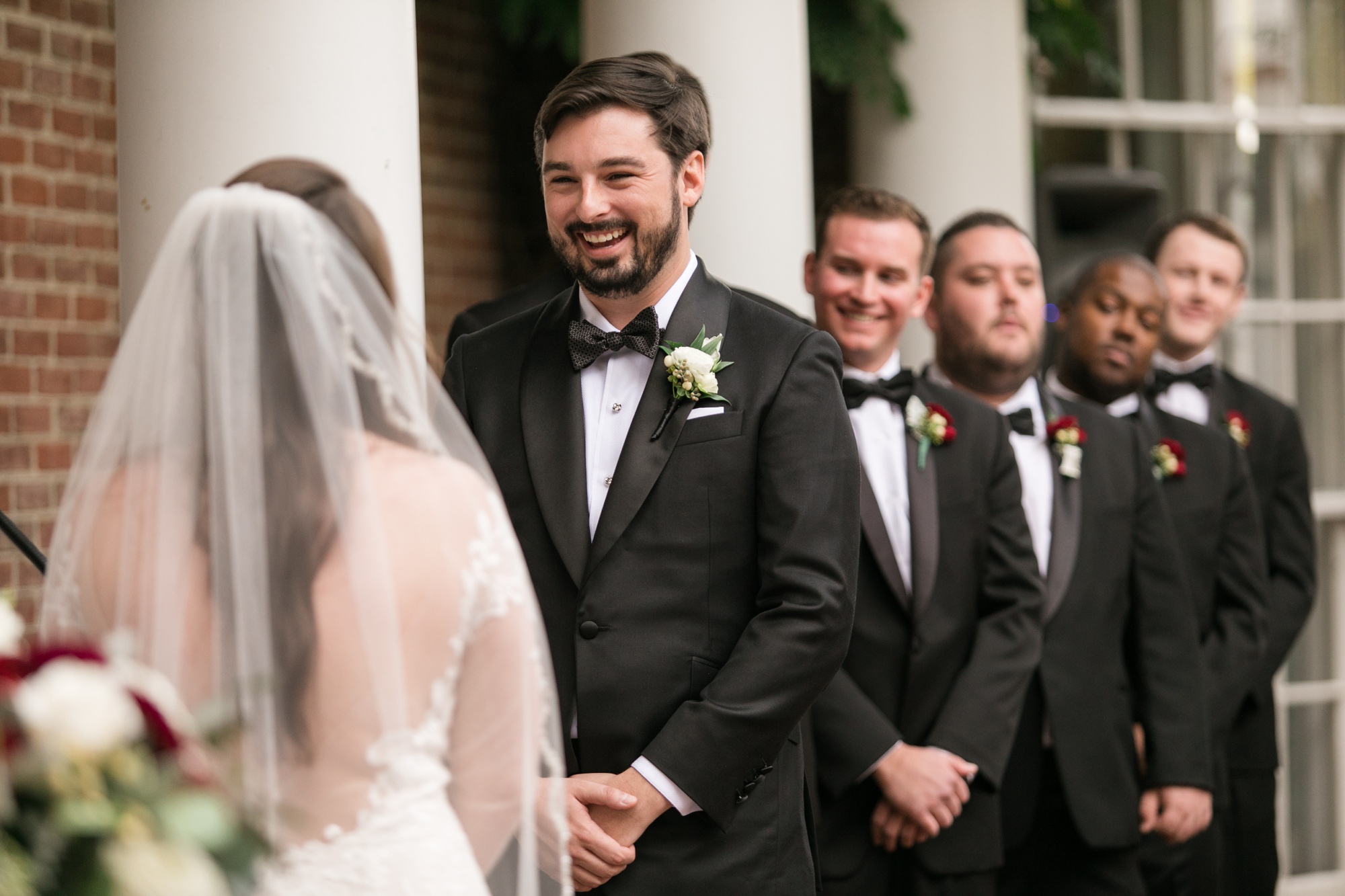 The Tidewater Inn outdoor wedding ceremony