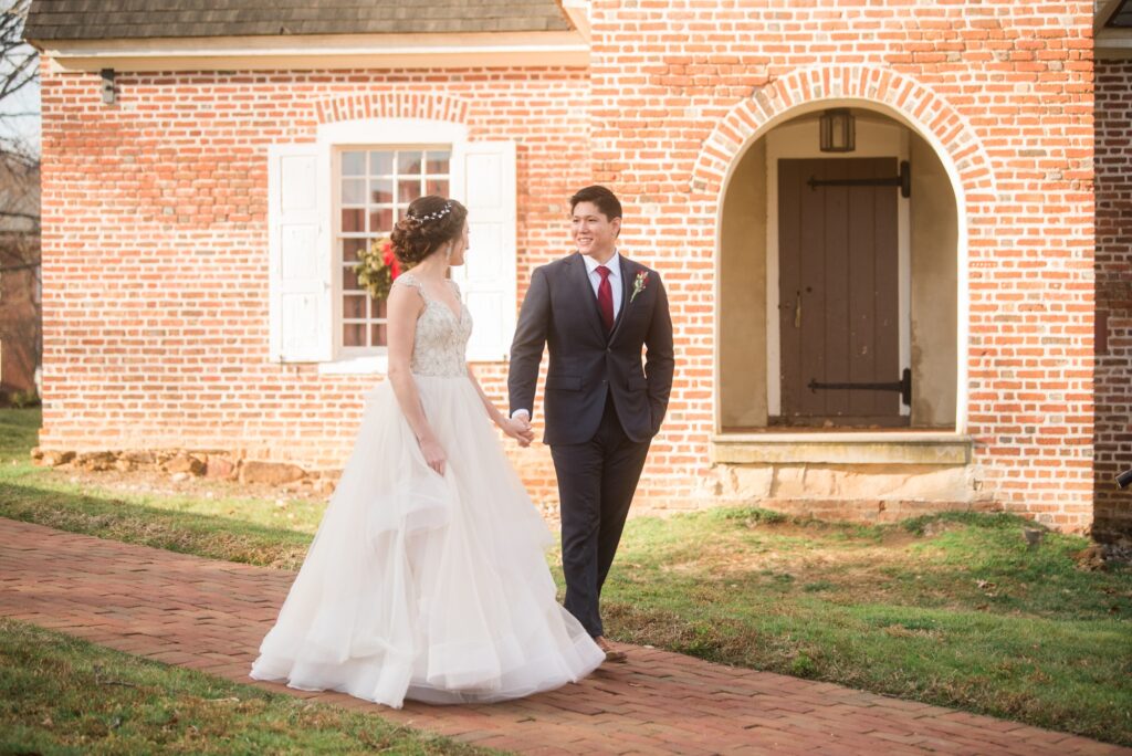 Annapolis wedding couple photos at Maryland State House
