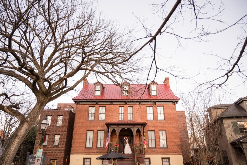 HiGovernor Calvert House Wedding couple photos