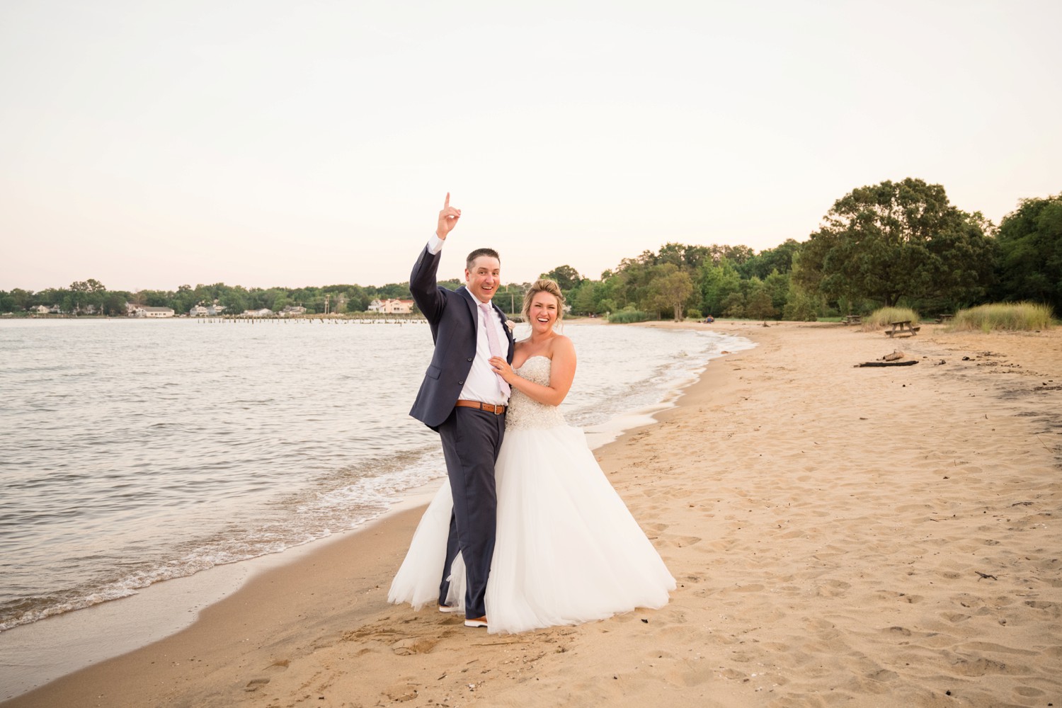 Annapolis newlyweds on the beach