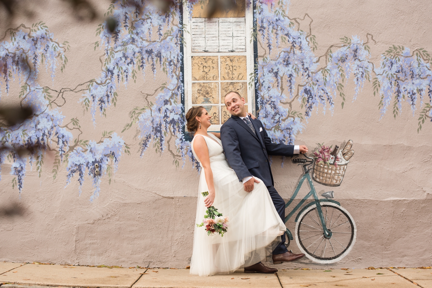 Annapolis mural elopement photos