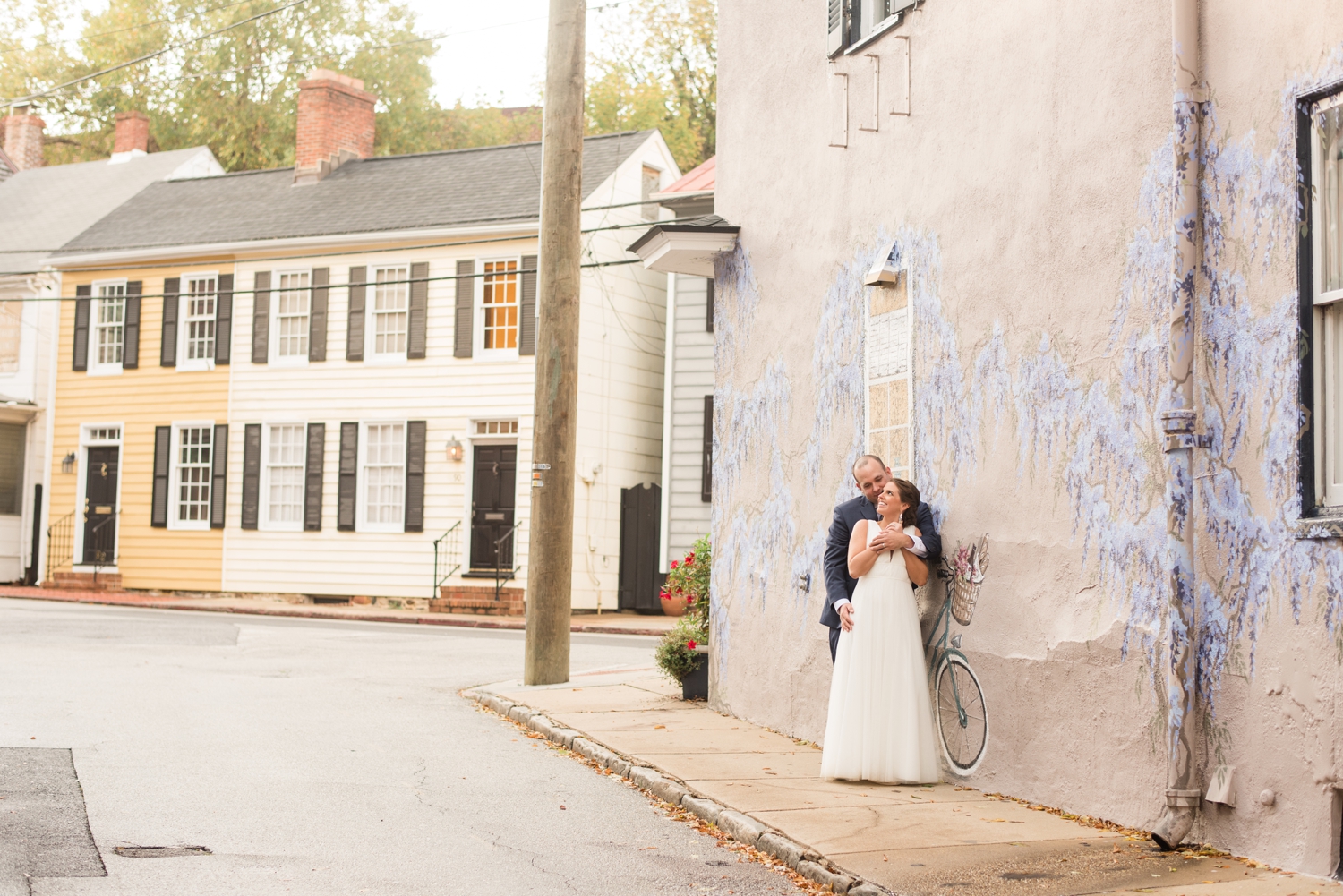 Annapolis mural elopement photos