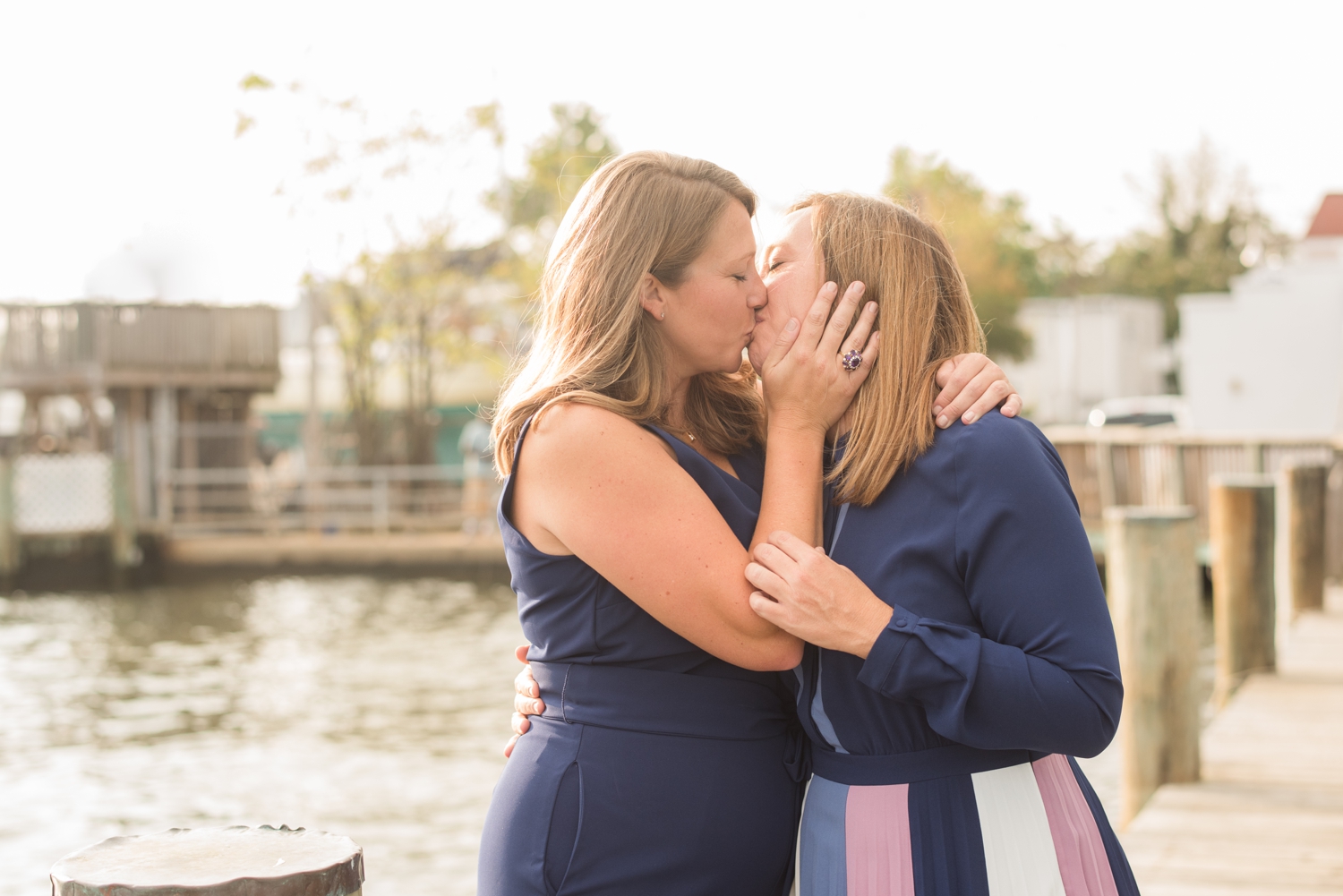 covid mini wedding couple in Annapolis