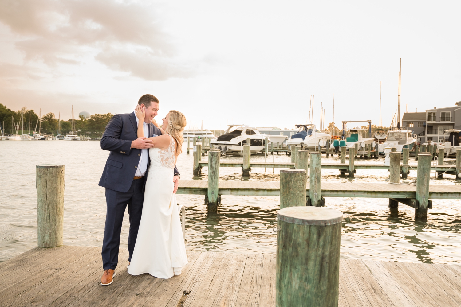 Annapolis Maritime museum newly wed micro wedding