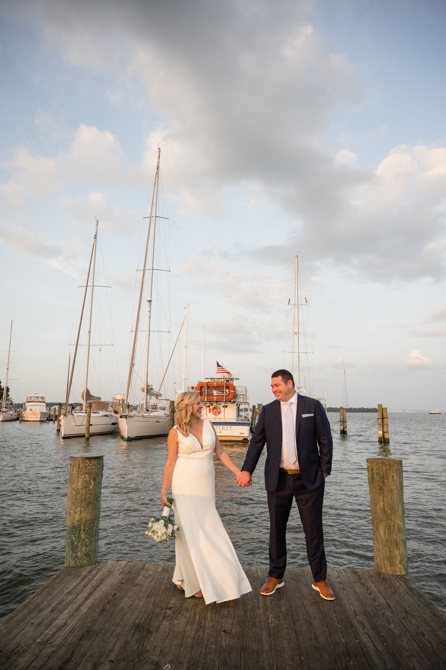 Annapolis Maritime museum newly wed micro wedding