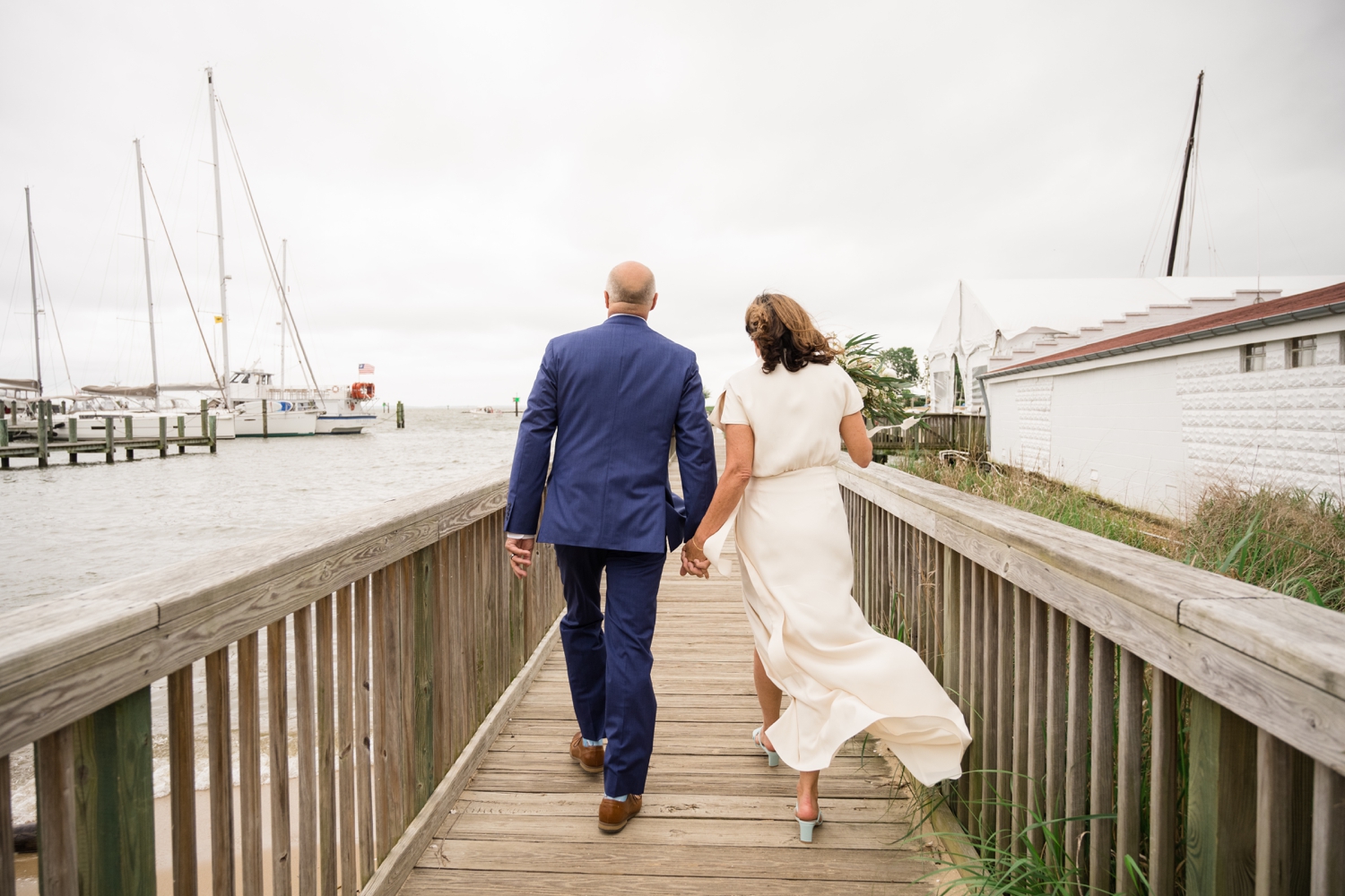 Chesapeake Bay micro wedding outdoor ceremony on the Severn River